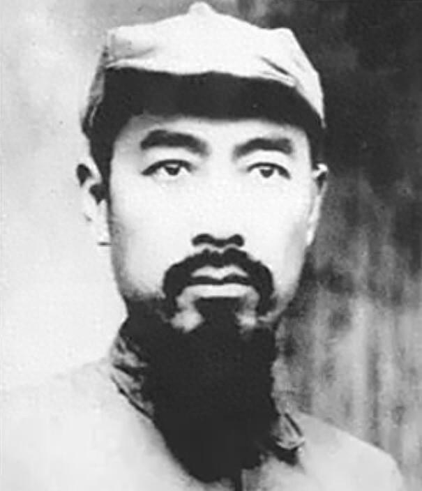 bti体育官方入口-蒋介石为何能当上黄埔军校的校长？周恩来：这两个人的帮助很大！