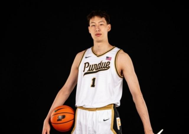 bti体育官方入口-郇斯楠称不关注NBA选秀前景 模拟选秀曾跻身乐透